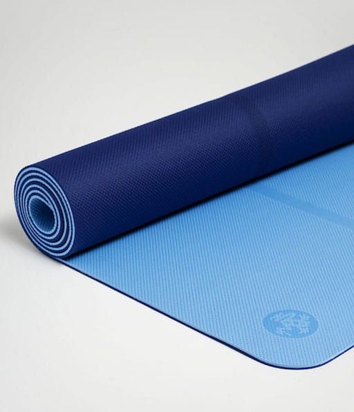 Mata do jogi MANDUKA welcOMe – Light Blue 5mm Maty do jogi welcOMe - begin mat