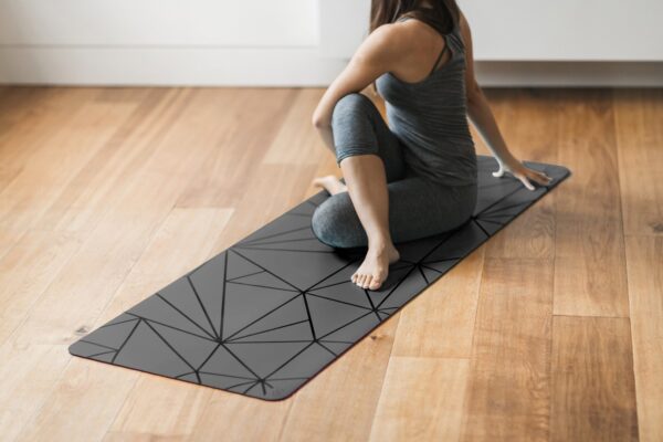 Mata do jogi Yoga Design Lab Infinity – GEO CHARCOAL 5mm Infinity