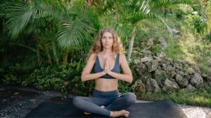 Mata nie tylko do jogi - Joga jako źródło równowagi_ Odkryj moc jogi i jej wpływ na równowagę ciała i umysłu!